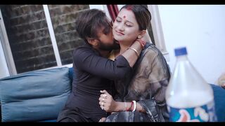 Indian Couple Fucking - Newly Married Housewife Banged Hard By Her Hubby
