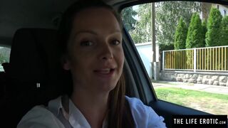 Coco De Mal strips in a car & fingers her muff