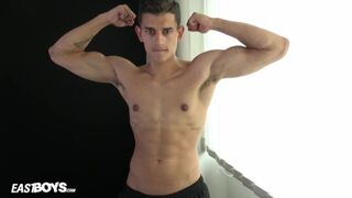 Sexy hunk Breno Gomes stud shows his sexy body